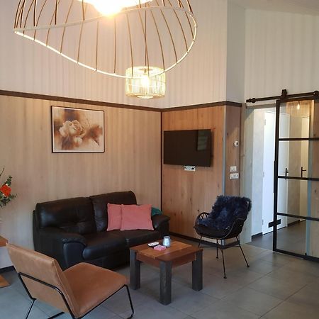 Luxe Zomerwoning Met Omheinde Tuin Voor Hond En Kinderen Dirkshorn Exterior photo